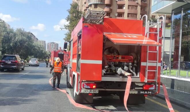 Bakıda orta məktəbi yandırmağa cəhd etdilər - Foto