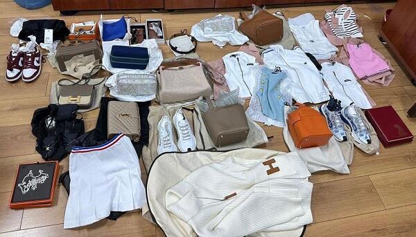 İstanbuldan gətirilən brend geyimlər müsadirə olundu