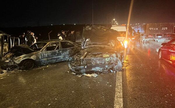 Bakıda hava limanı istiqamətində qəza: tıxac yarandı