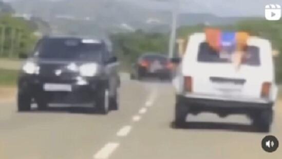 "Porşe" ilə avtoşluq edən sürücü saxlanıldı - Video