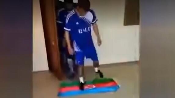 Yaxalanan ermənilər Bayrağımızı belə təhqir etmişdi - Video