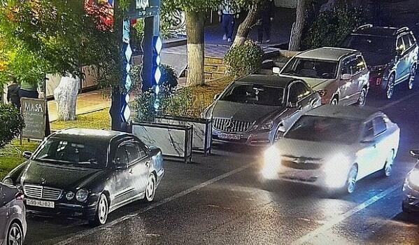 Bakıda səhərəcən işləyən yeganə restoranda dava - Video