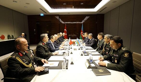 Закир Гасанов встретился с Яшаром Гюлером