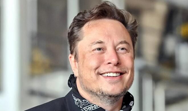 Elon Musk just became first person ever worth $800 billion