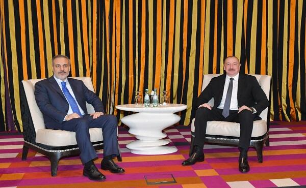 Ilham Aliyev met Hakan Fidan -