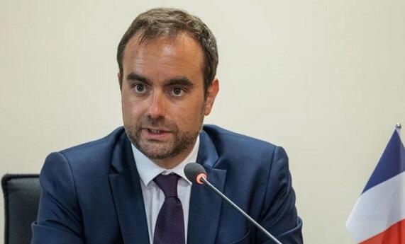 Fransa baş naziri istefa verdi