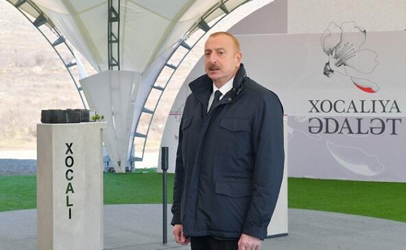 Prezident Xocalıya getdi