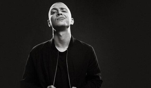 Rusiya məşhur reperi qiyabi həbs etdi