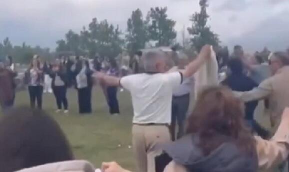 Yurdlarına qovuşan şuşalılar Cıdır düzündə yallı getdi - Video