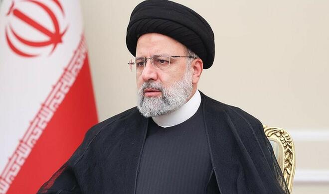 در اردبیل برای ابراهیم رئیسی مجسمه می‌سازند