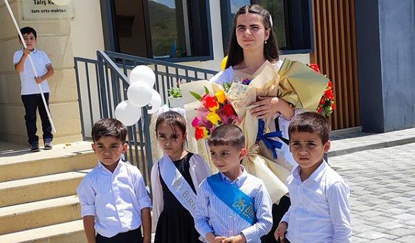 Bu məktəbin ilk və tək məzunu - Foto