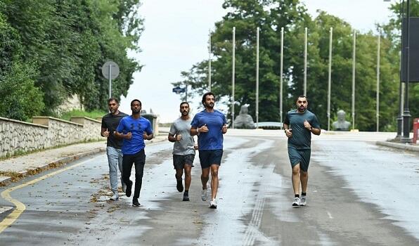 BƏƏ-nin iqtisadiyyat naziri Cıdır düzünə yürüş etdi - Foto