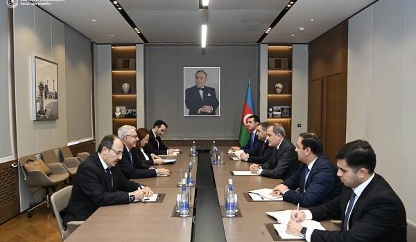 Bayramov Kılıçla İrəvanla əlaqələri müzakirə etdi - Foto