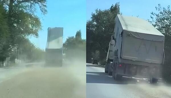 Biləcəridə qəza: Yük maşını qaz borusuna çırpıldı