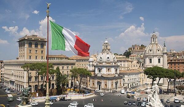 İtaliya İsveçrədəki səfirini geri çağırdı