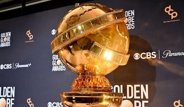 «قیزیل گلوبوس» مکافاتینین ۸۲-جی تقدیم ائتمه مراسیمی کئچیریلدی