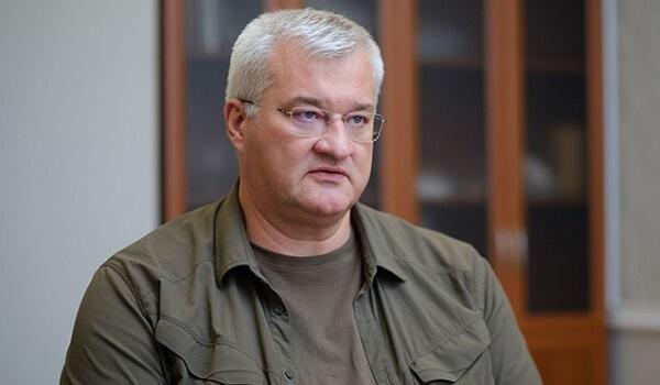 Ukrayna üç Macarıstan hərbçisinin ölkəyə girişini qadağan etdi