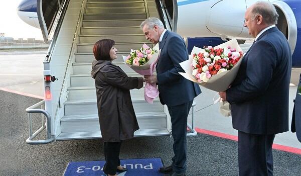 Azerbaijani parliamentary delegation visits Russia