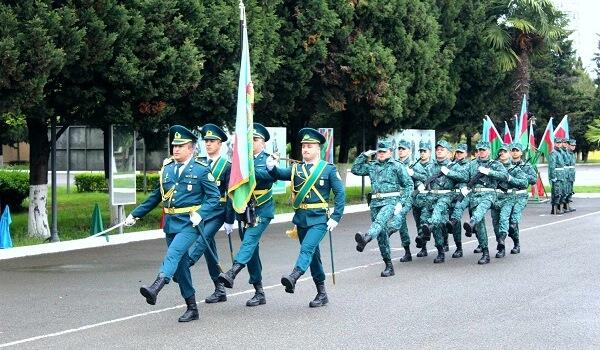 DSX-nin əsgəri özünü güllələdi