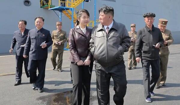 Şimali Koreyada batan gəmiyə görə 3 nəfər saxlanıldı