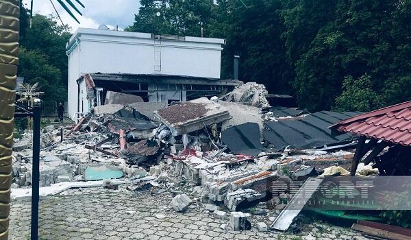 Rusiya Xarkova zərbələr endirdi: ölən var