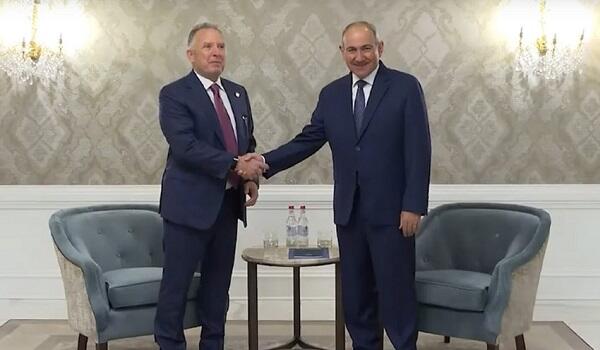 پاشینیان با نماینده ترامپ دیدار کرد