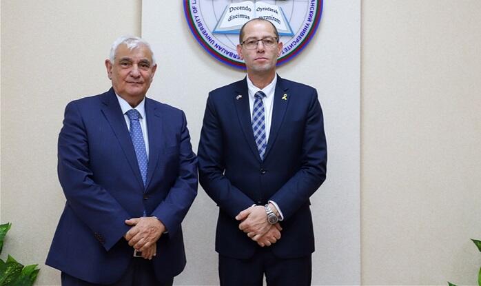 Kamal Abdulla İsrailin Azərbaycandakı səfiri ilə görüşdü