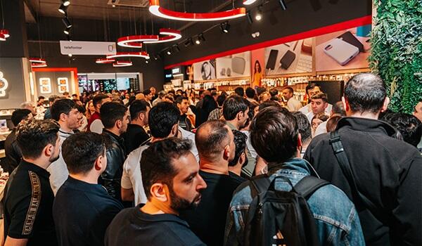 “Kontakt”da rekord satış: “iPhone 17” 2 saata bitdi