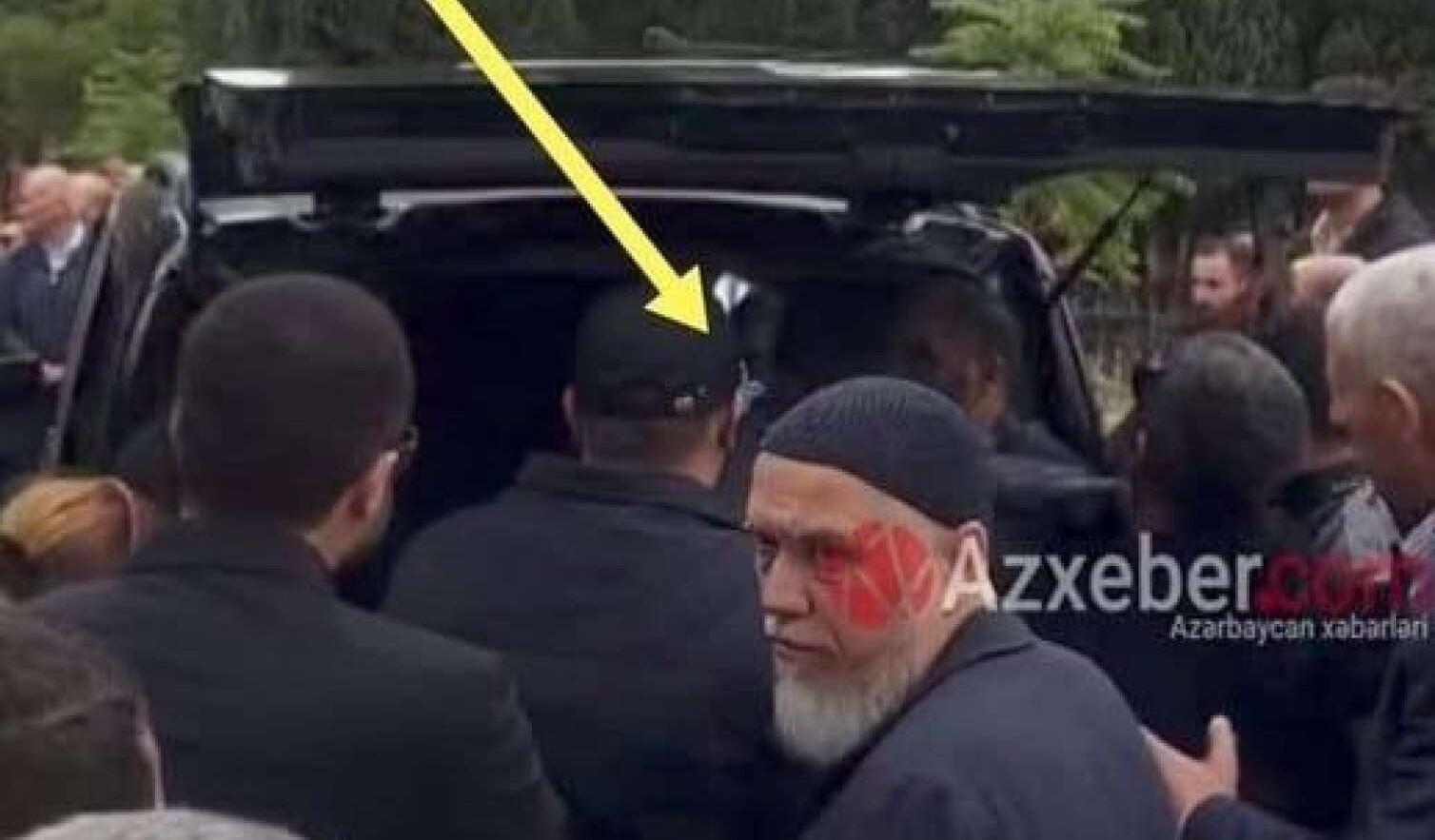Cabirin dəfnində bu foto rezonans yaratdı