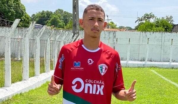 İnəklə toqquşan futbolçu öldü - Foto