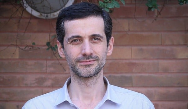 Pezeşkianı tənqid edənlərə oğlundan cavab