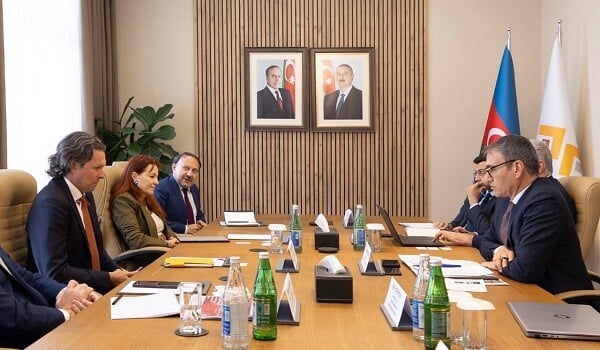 "AzerGold" və Abu Dabi Ticarət Bankının nümayəndələri görüşdü