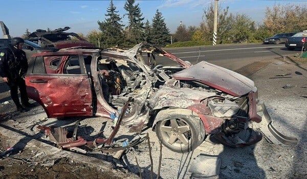 Ukraynalı jurnalistlərin maşını dronla vuruldu: 2 ölü - Foto