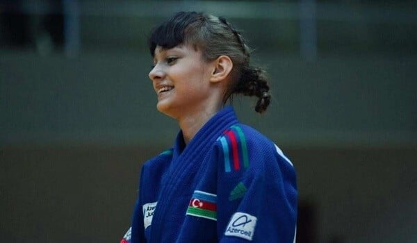 Vətən Müharibəsi Qəhrəmanının qızı qızıl medal qazandı