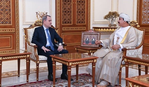 Bayramov Omanın Kral Ofisinin naziri ilə görüşdü