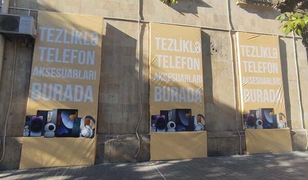 Memarlıq abidəsinə zərər vurmaq istədilər - Video