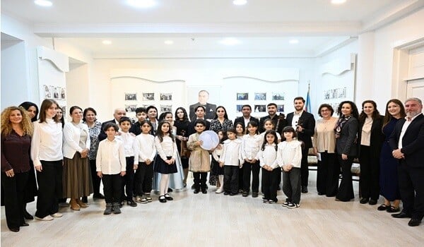 Leyla Əliyeva musiqi məktəbində oldu - Foto