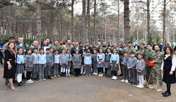 Abşeronda Zəfər Günü ilə bağlı ağacəkmə aksiyası keçirildi