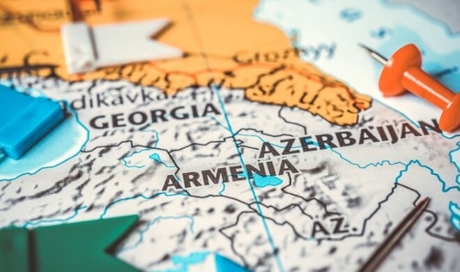 Возможен ли мир на Кавказе без Кремля или Белого Дома?