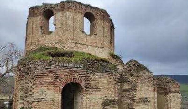 Azərbaycanda bu tarixi abidə dağılır – Foto