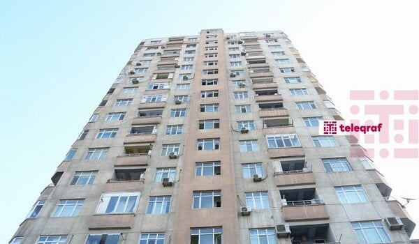 Ötən gün yanğın baş vermiş binadan görüntülər - Video