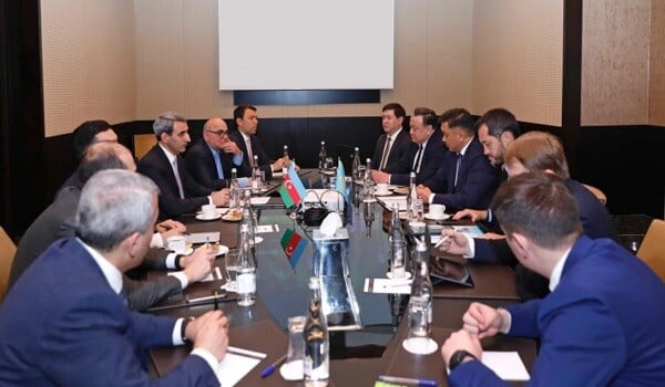 Qazaxıstanla dəmiryol sahəsində əməkdaşlıq genişləndirilir