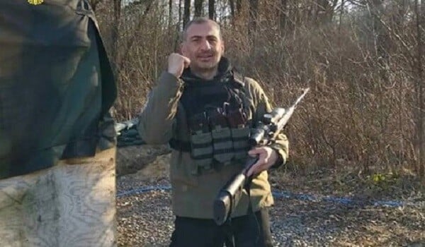 Müxalifət lideri məhkəmə binasını yandırmaq istədi - Video