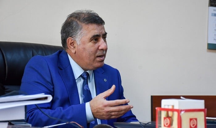 Azərbaycan dilində rəsmi üslub bərbad gündədir - Professor