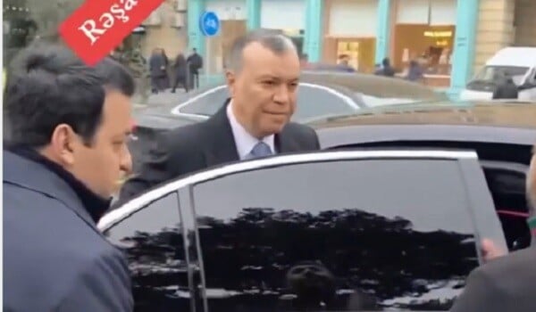 Sahil Babayev ona yaxınlaşan vətəndaşlara bunu dedi - Video