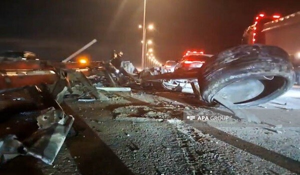 Qaradağda 5 avtomobil toqquşdu - Video