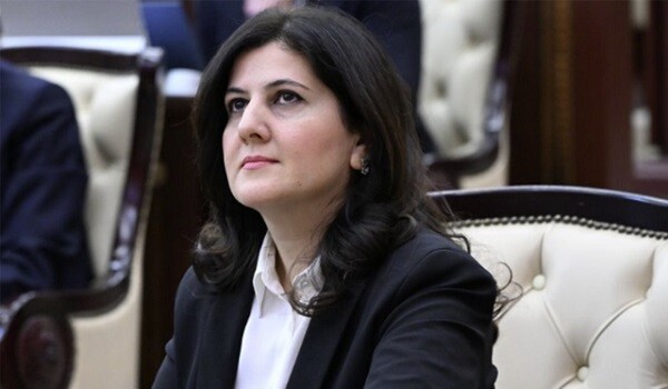 Prezidentin yüksək vəzifə verdiyi qadın kimdir? - Dosye