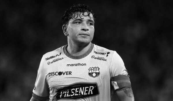 “Barselona”nın futbolçusu və arvadı öldürüldü