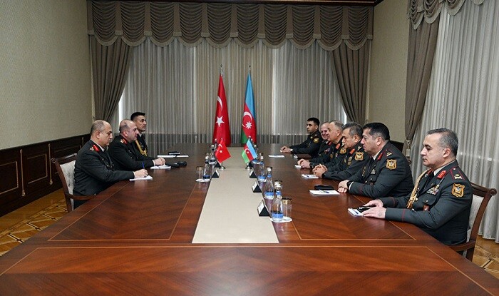 Kərim Vəliyev türk generalla görüşdü