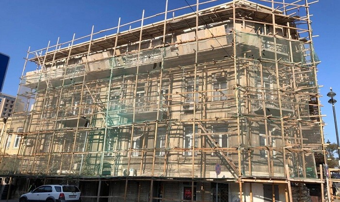 Bakıda bu abidənin dam örtüyü bərpa edilir